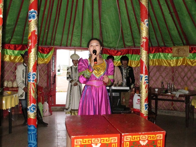 มองโกเลีย, หวังเจาจวิน, เจงกิสข่าน, ถ้ำมอเกา, ถ้ำหลงเหมิน, ถ้ำหยุนกัง, อาจารย์แอน